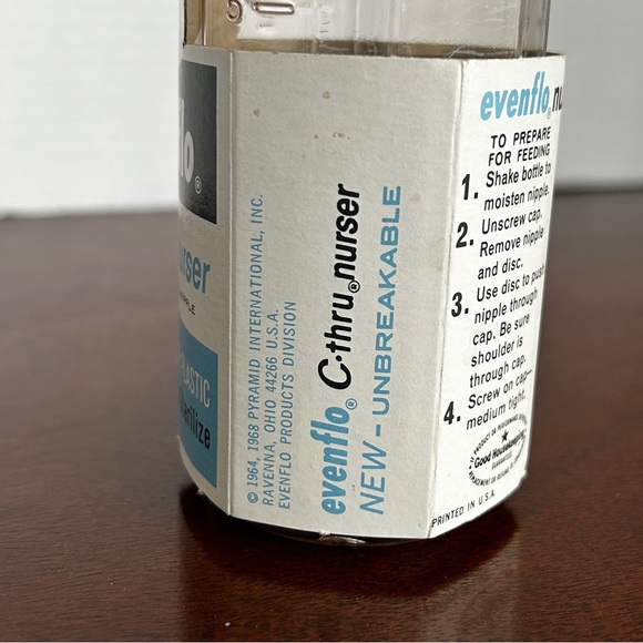 Three Vintage evenflo Baby Bottle Nursing Units (2 With Original Packaging) - Picture 9 of 13